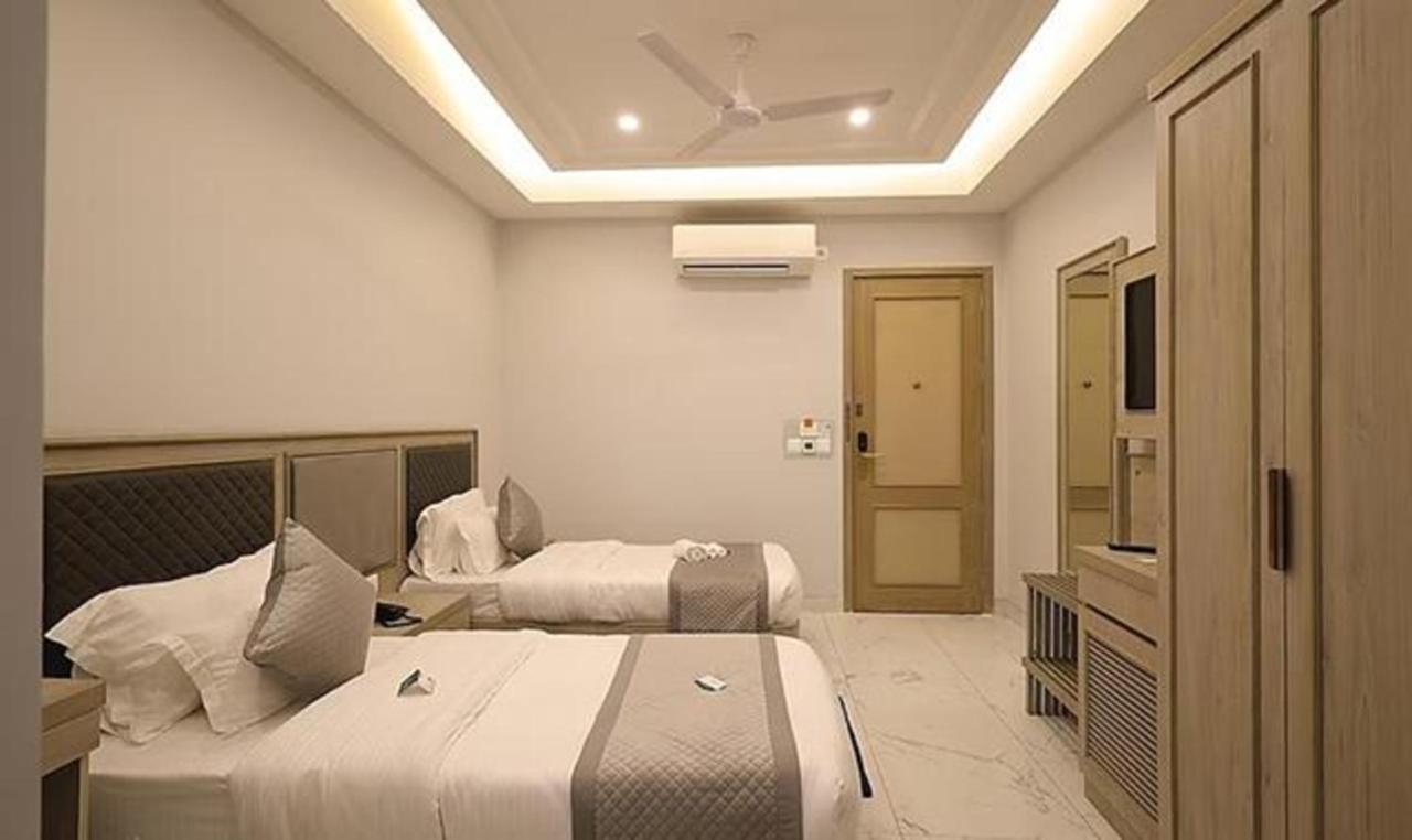 Fabhotel Prime Hampton By Ic'S ノイダ エクステリア 写真
