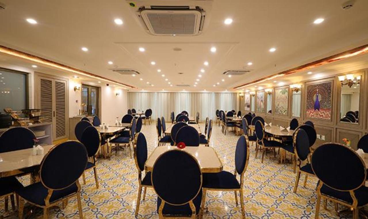 Fabhotel Prime Hampton By Ic'S ノイダ エクステリア 写真