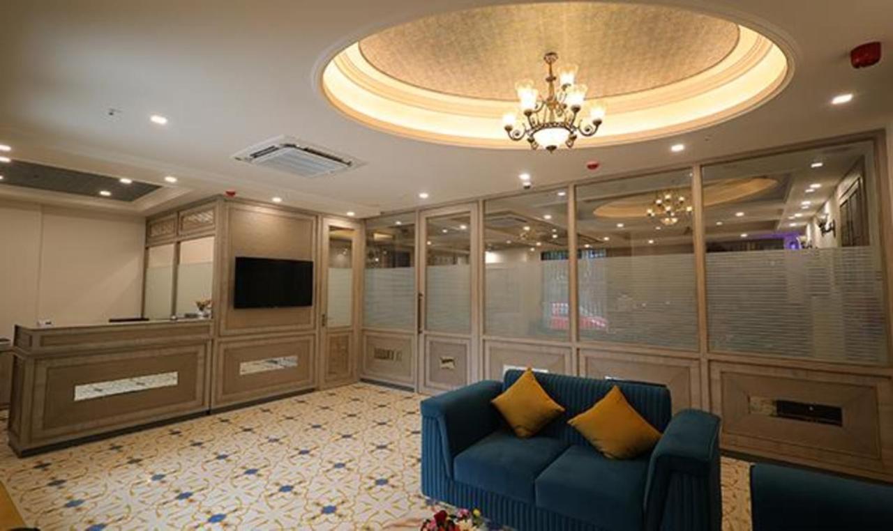 Fabhotel Prime Hampton By Ic'S ノイダ エクステリア 写真